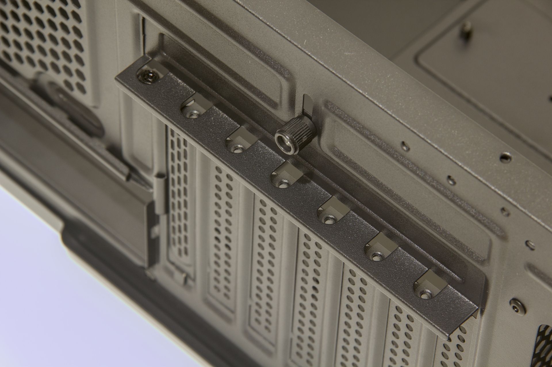 gfx-05-pci-bracket.jpg