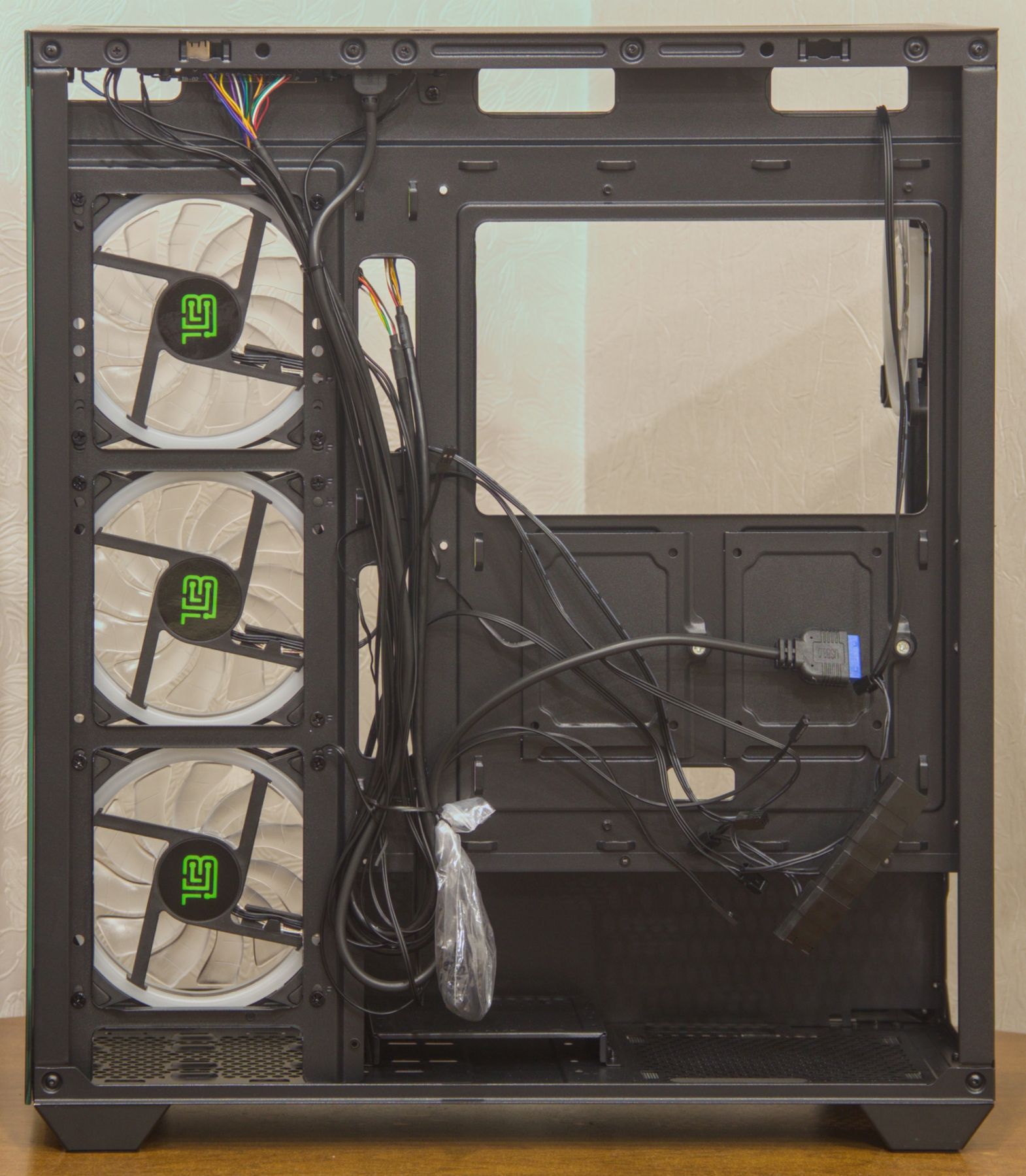 gfx-05-right.jpg