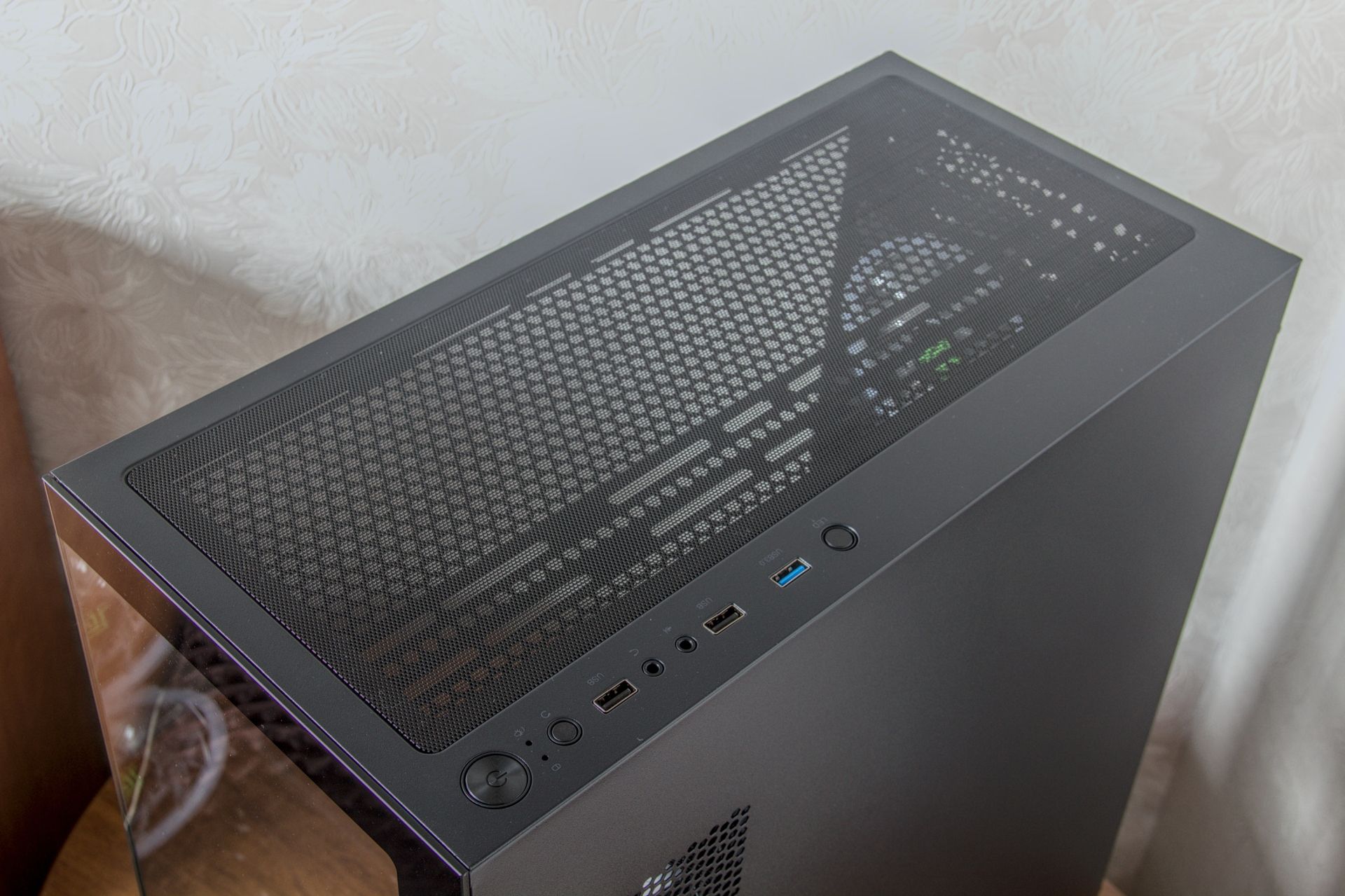 gfx-05-top.jpg