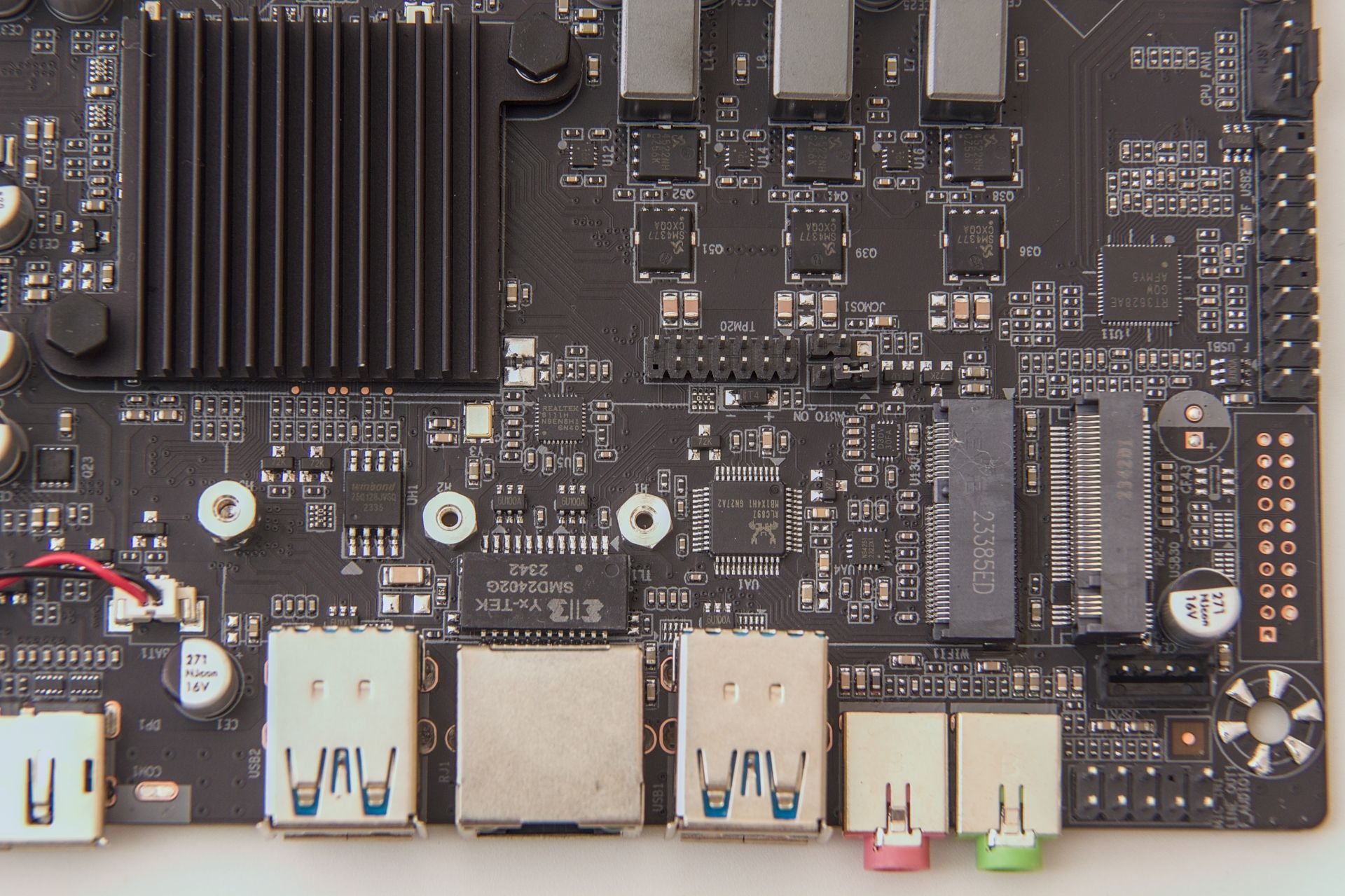 mastero-mini-m2-underneath.jpg