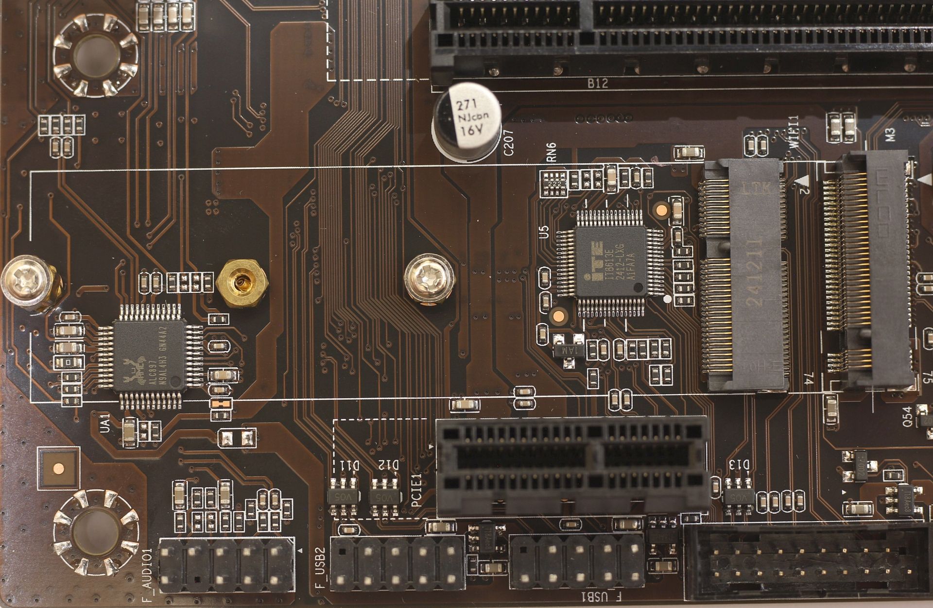 mb02-m2-sata-01.jpg