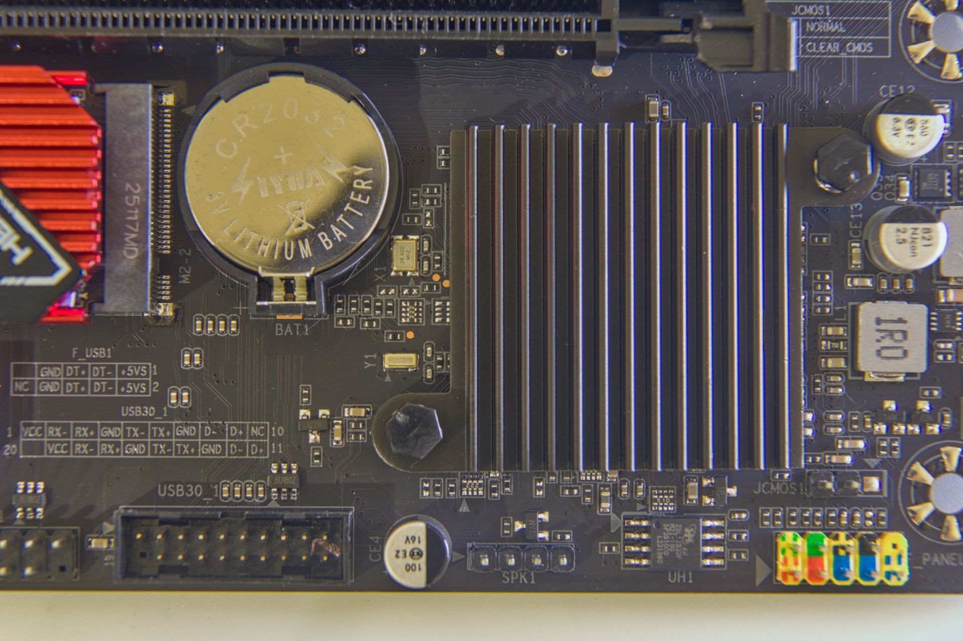 mb04-chipset-heatsink.jpg