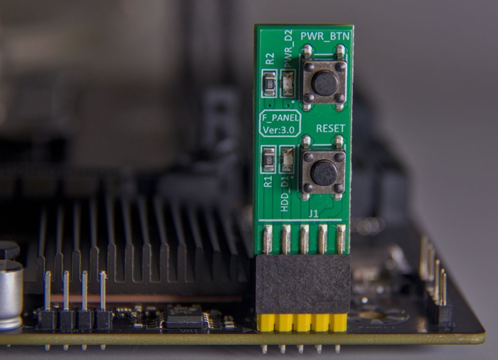 mb04-front-panel-device.jpg