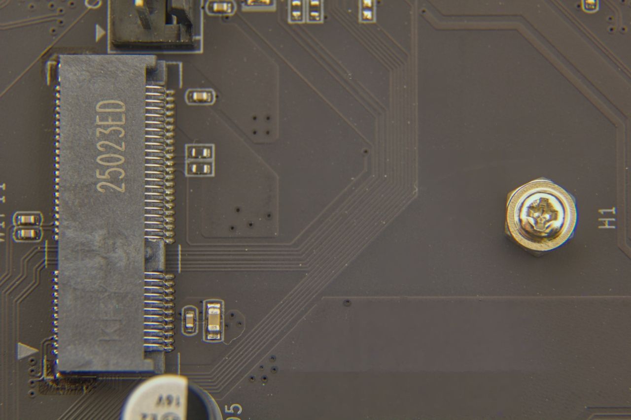 mb04-m2-2230.jpg