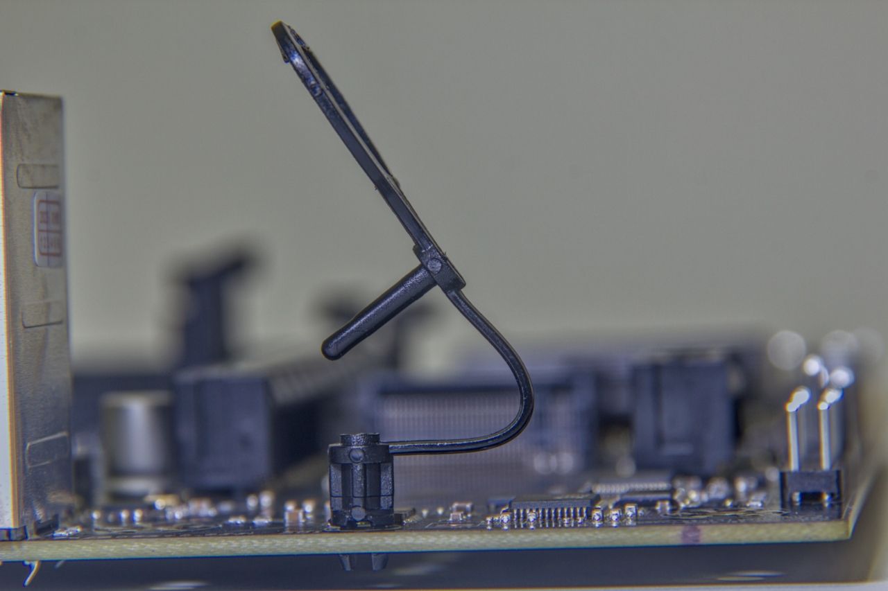 mb04-ssd-mount-02.jpg