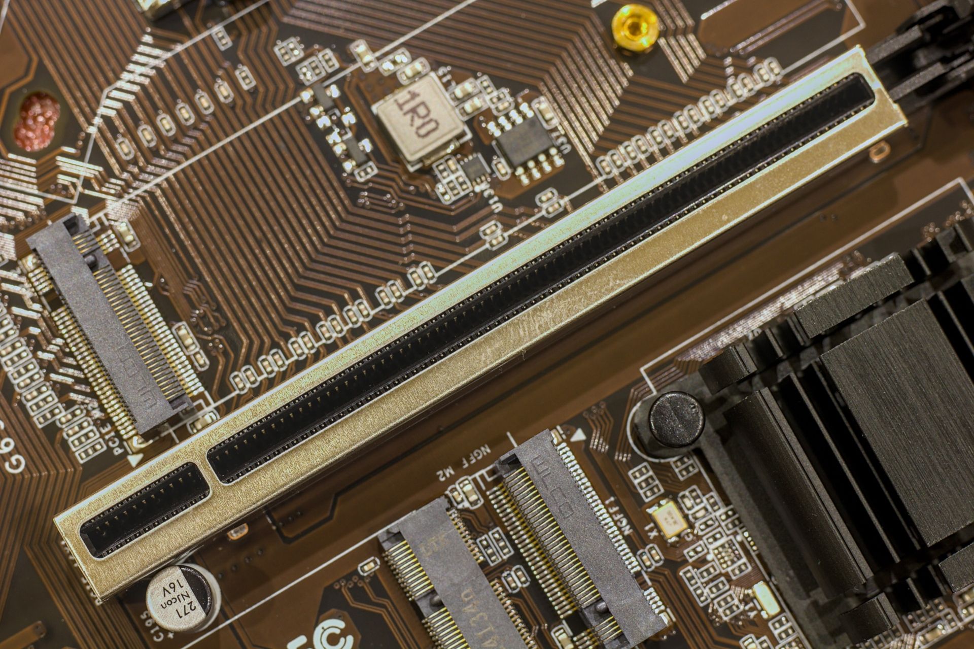 mb-pcie-16x.jpg