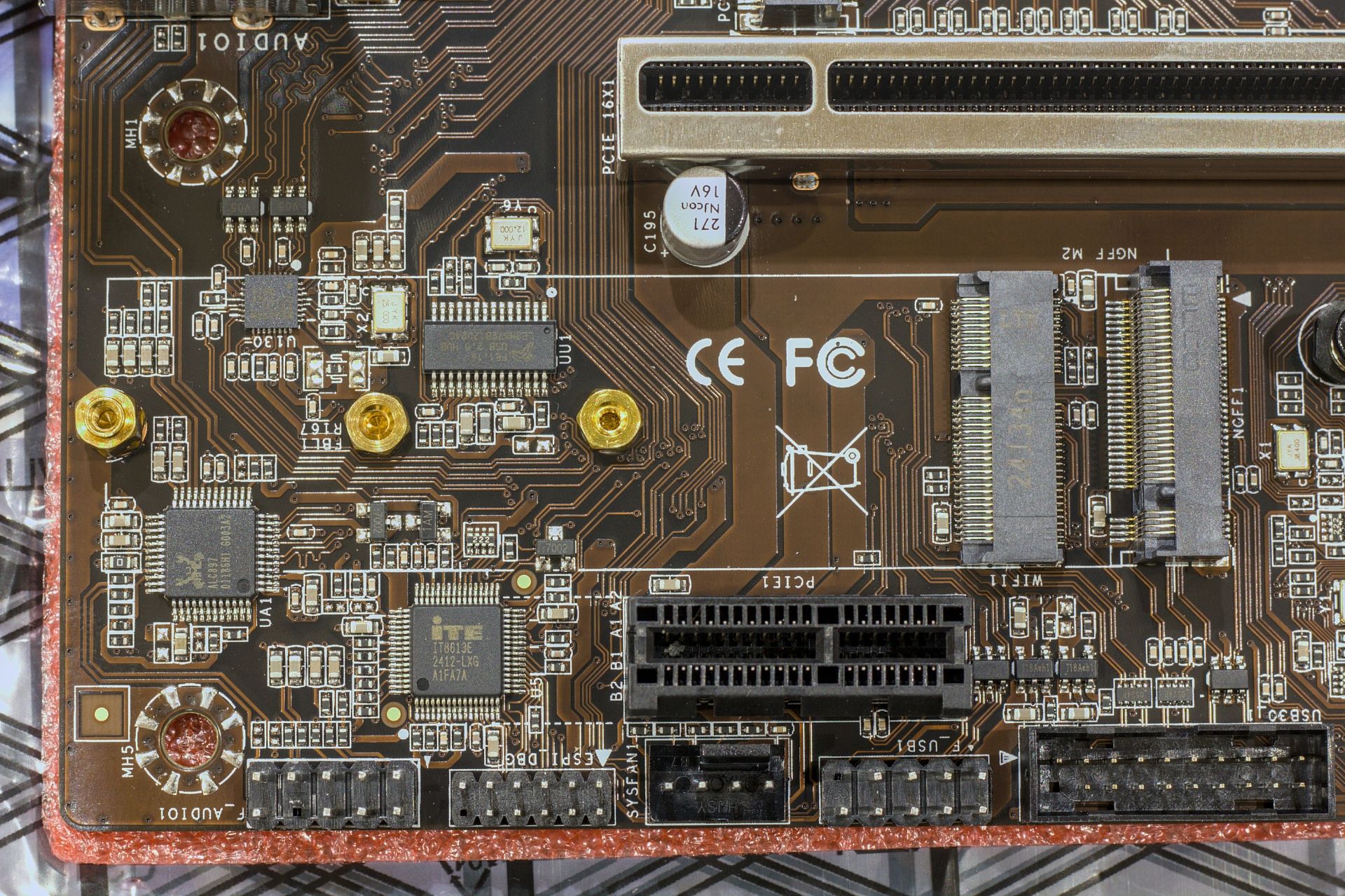 mb-ssd-dual-01.jpg