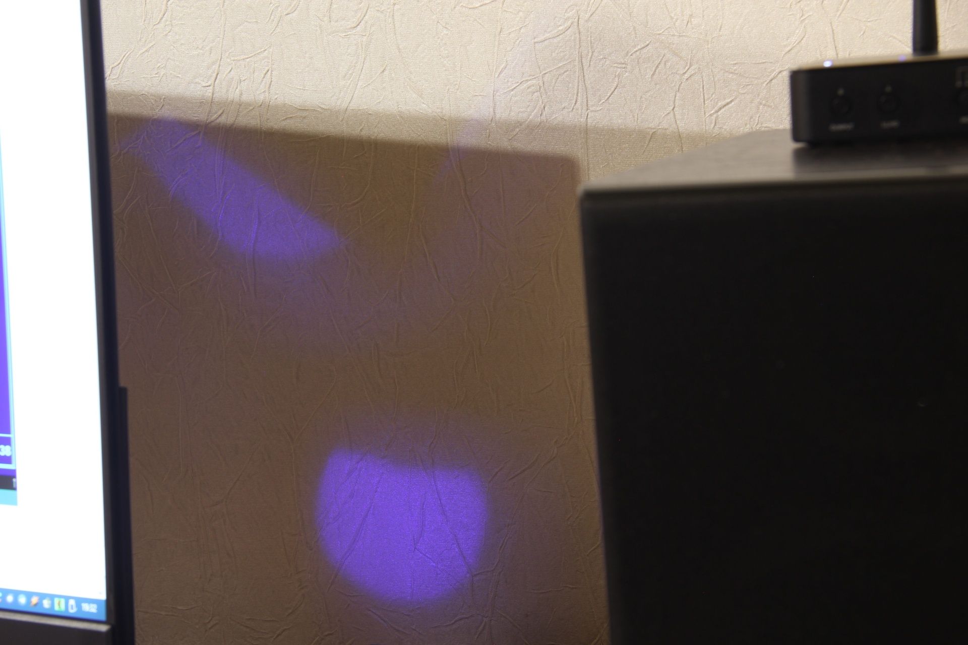 mon01-light-01.jpg
