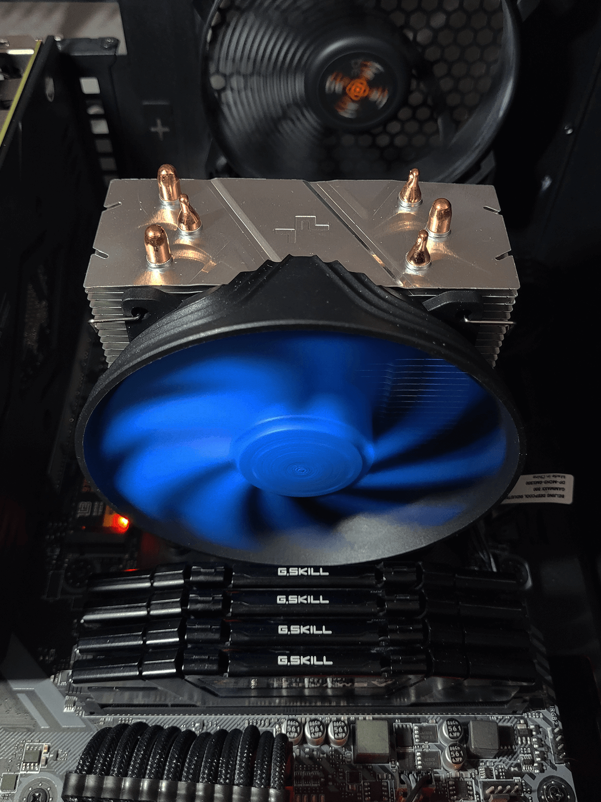 obzor DeepCool GAMMAXX 300 (9).png
