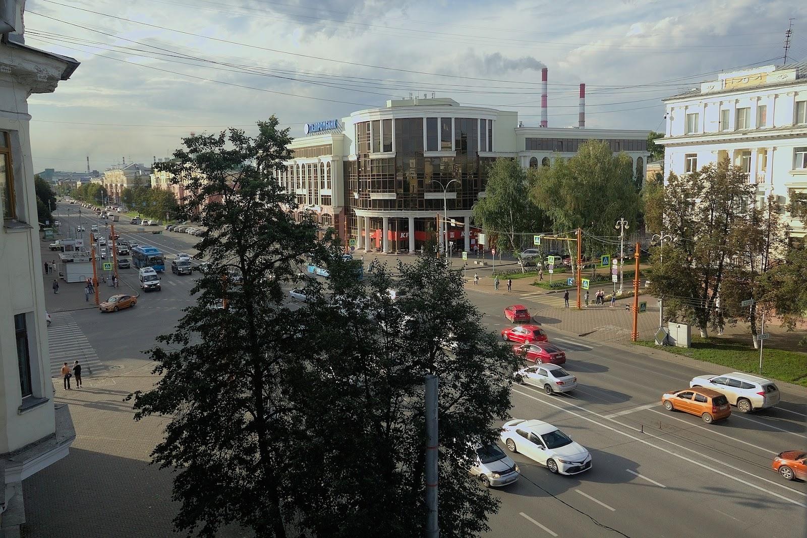 obzor garnitur Creative (34).jpg