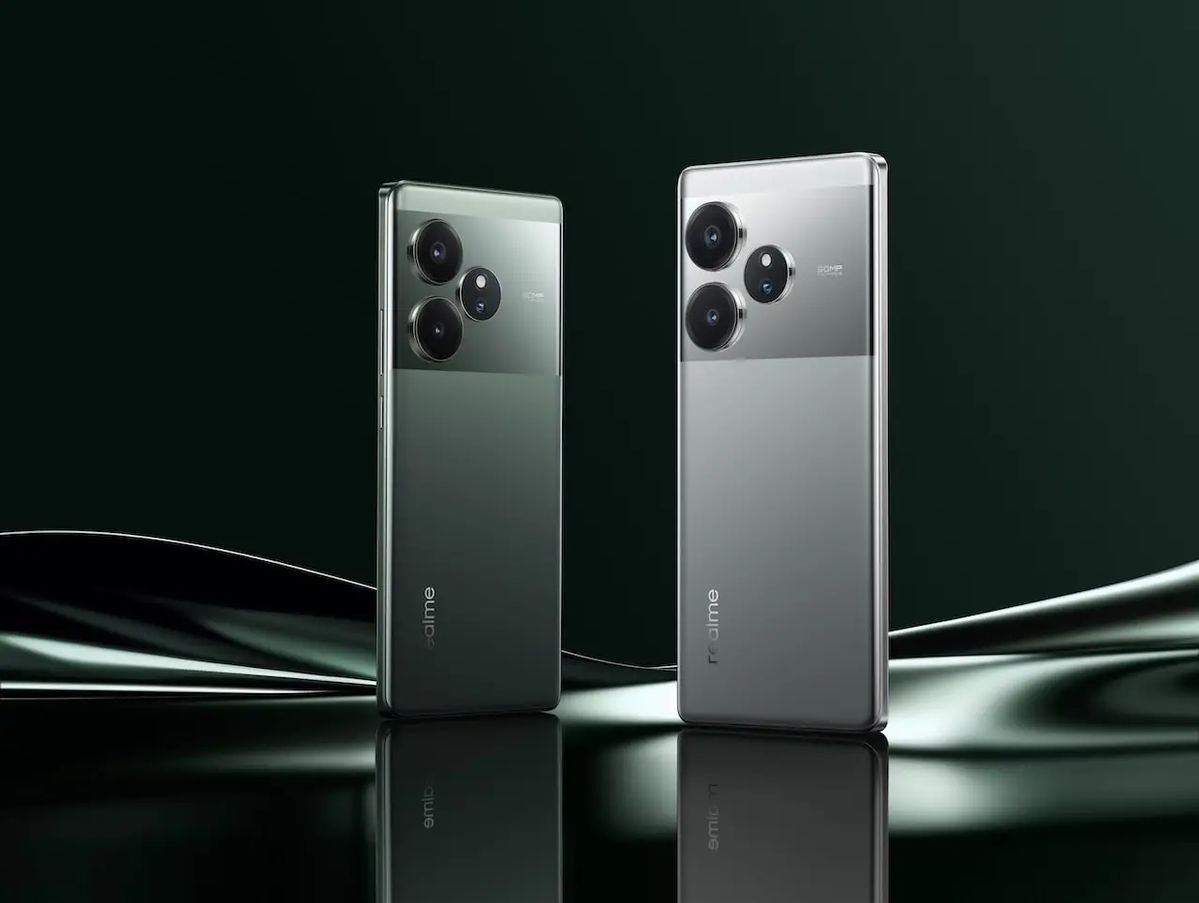 realme GT6.jpg